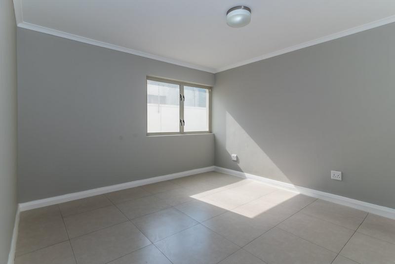 To Let 2 Bedroom Property for Rent in Muizenberg Western Cape